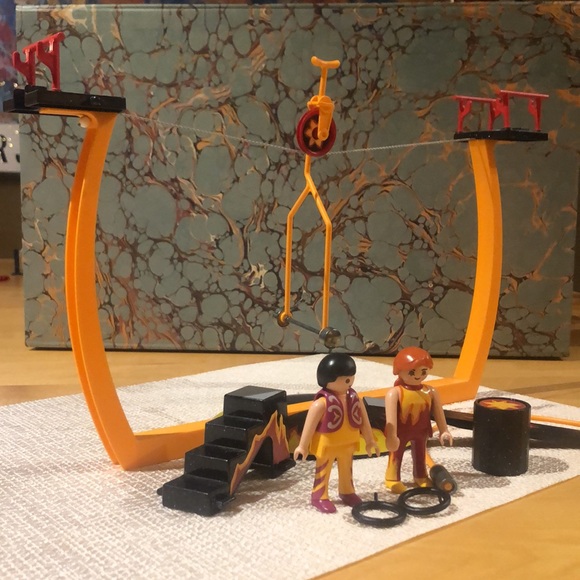 Playmobil Tightrope/Trapeze Acrobatic Scene - Picture 2 of 7